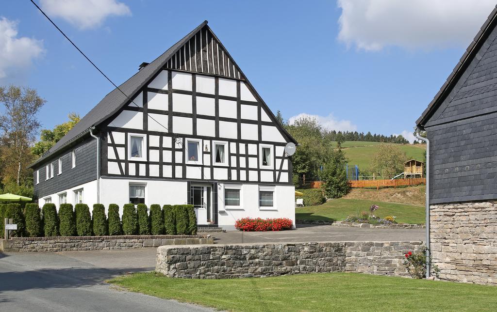 Ferienbauernhof Familie Stratmann Apartment Eslohe Exterior photo