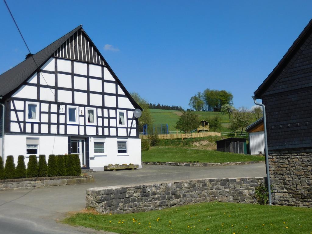 Ferienbauernhof Familie Stratmann Apartment Eslohe Exterior photo